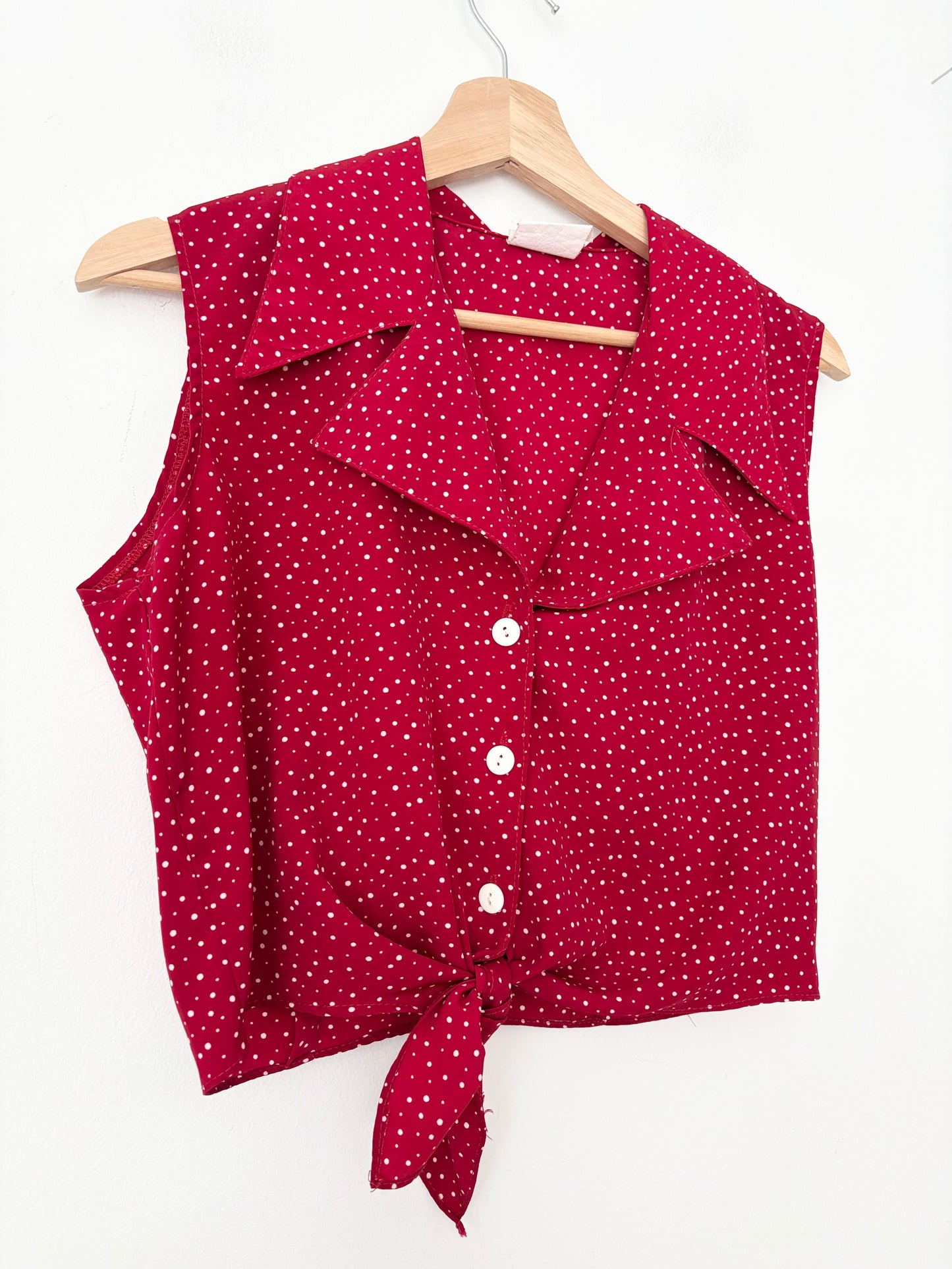 Vintage polka dot sleeveless blouse Medium