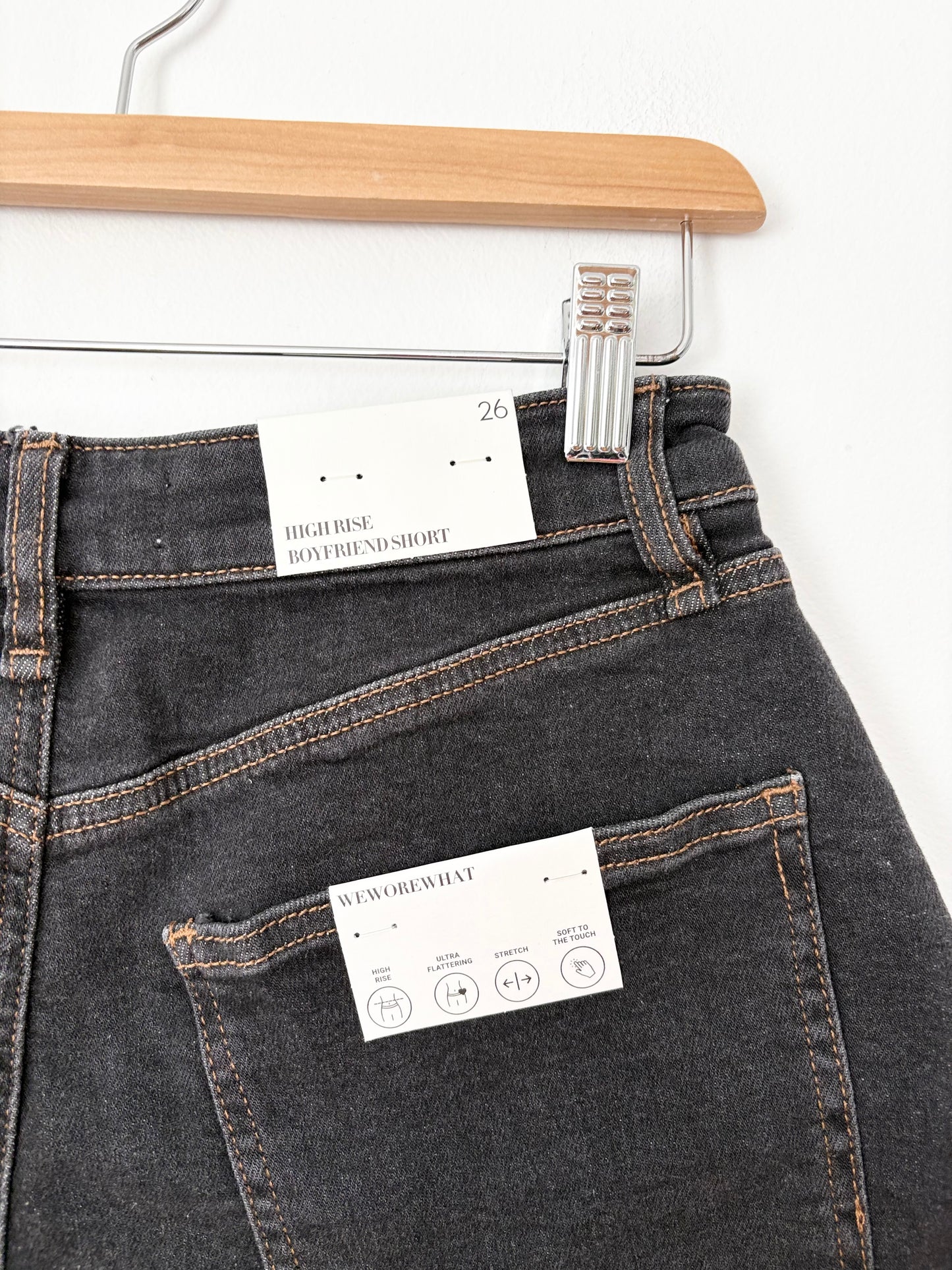 Weworewhat High rise boyfriend shorts W26