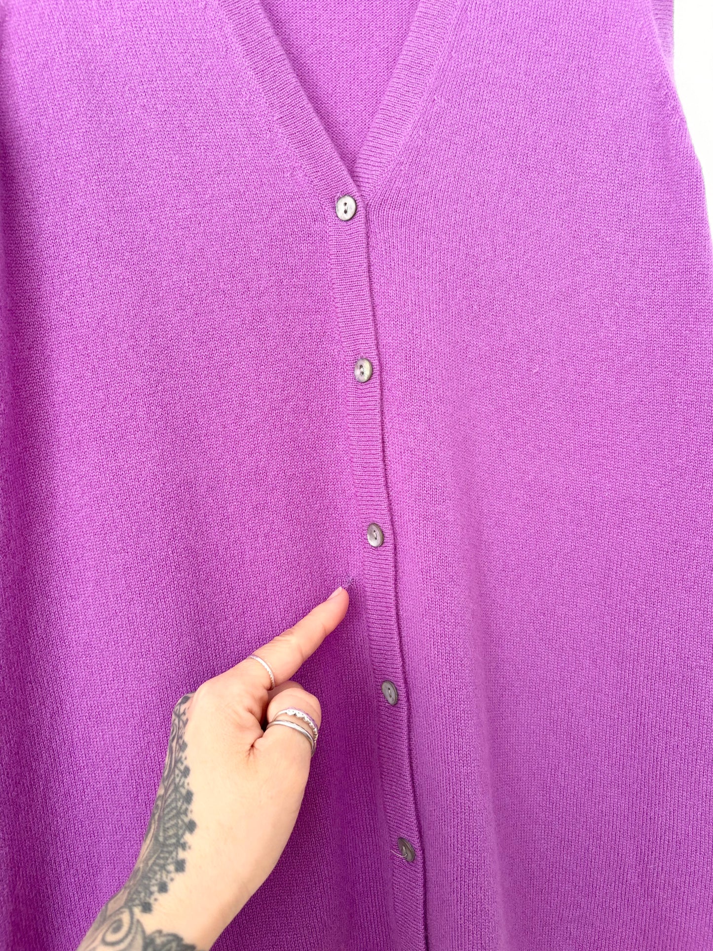 Tabi cashmere sleeveless cardigan S/M