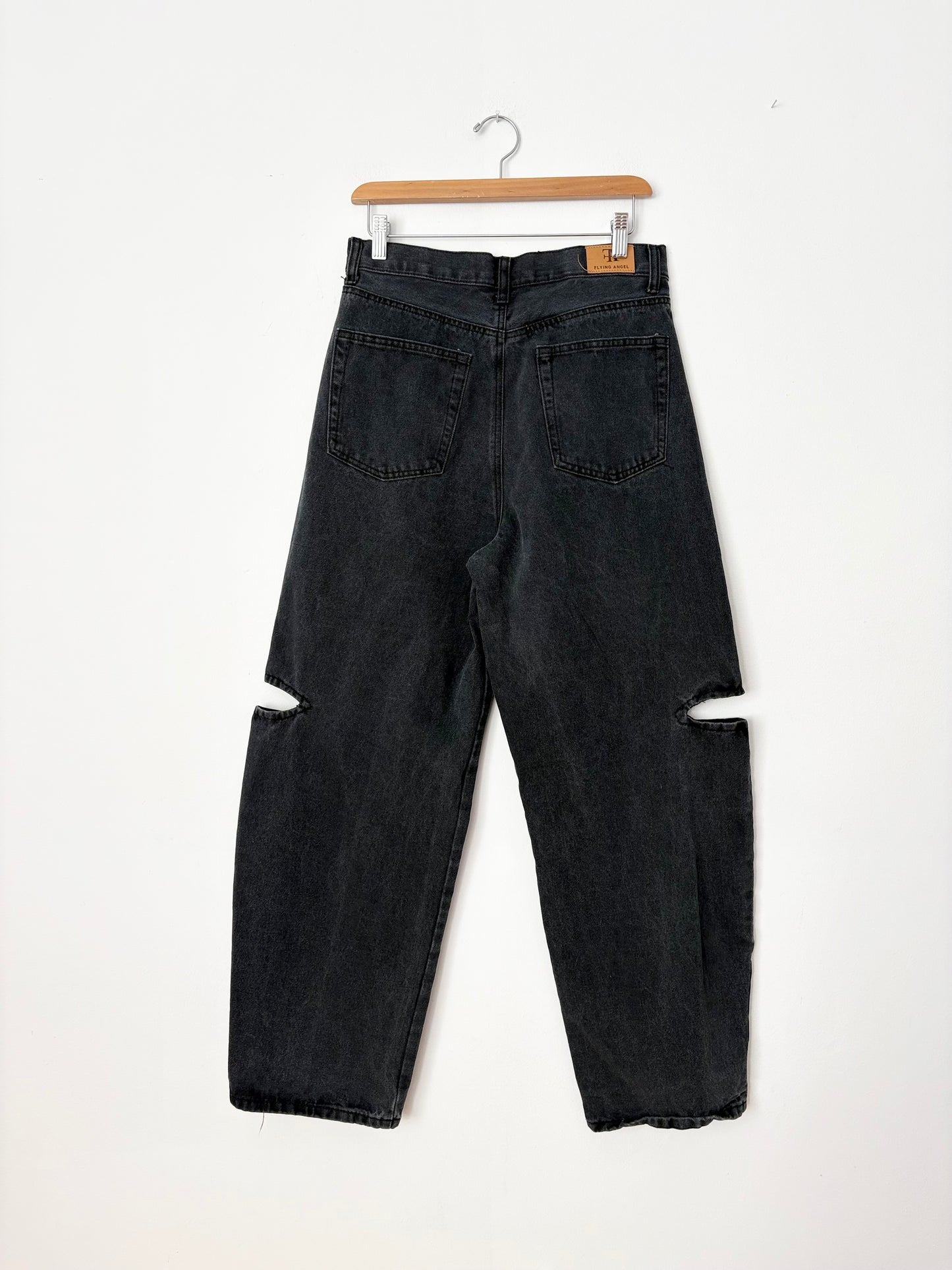 Jean Flying Angels à découpes style tonneau W29/30