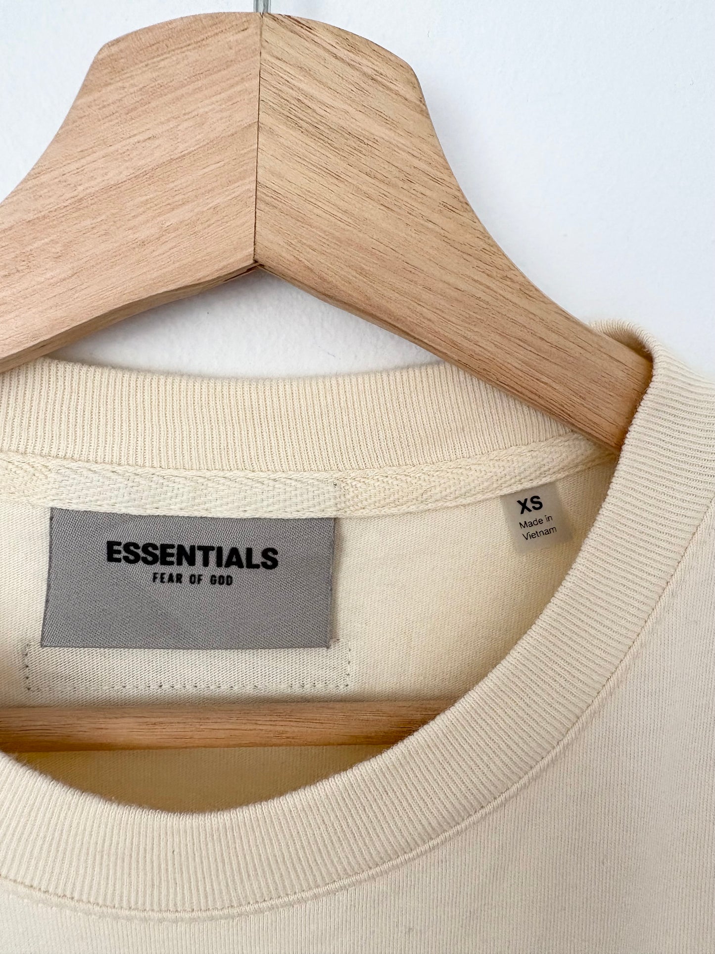 T-shirt Essentials Fear of God avec logo crème au beurre, tailles XS-M