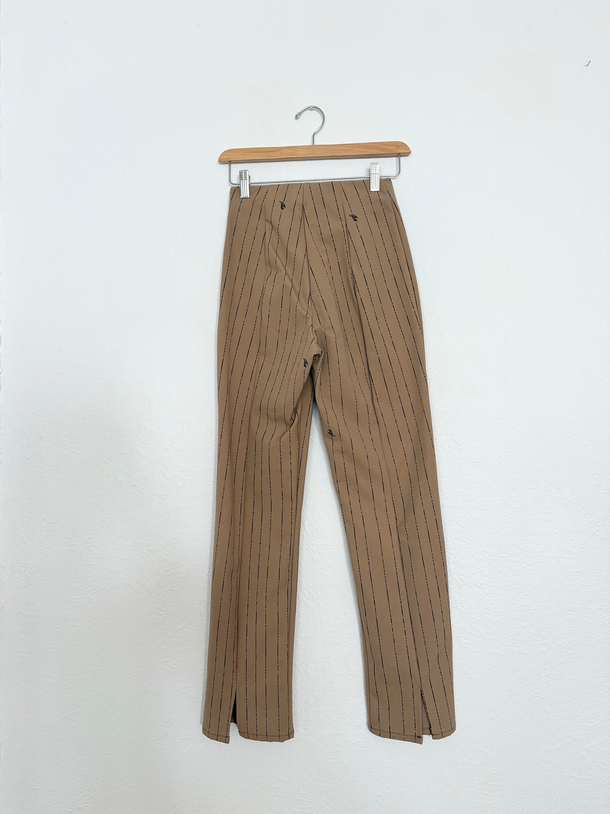 I.AM.GIA Dominique tan pinstripe pants XS/S