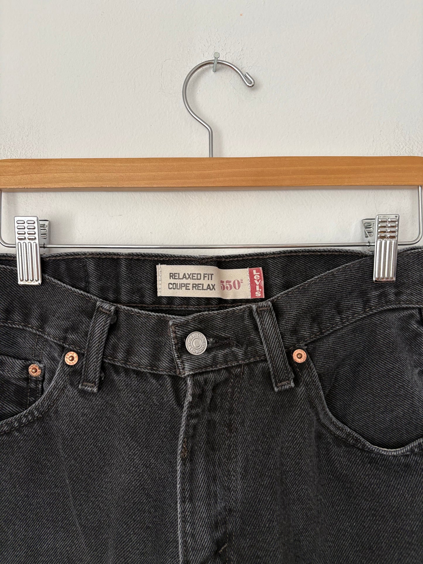 Jean Levi's 550 vintage en denim noir délavé, taille 27/28
