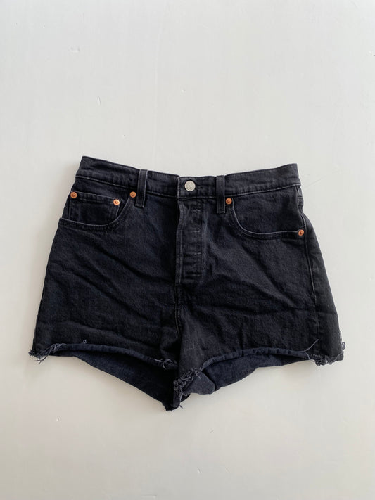 Levis ribcage shorts W28