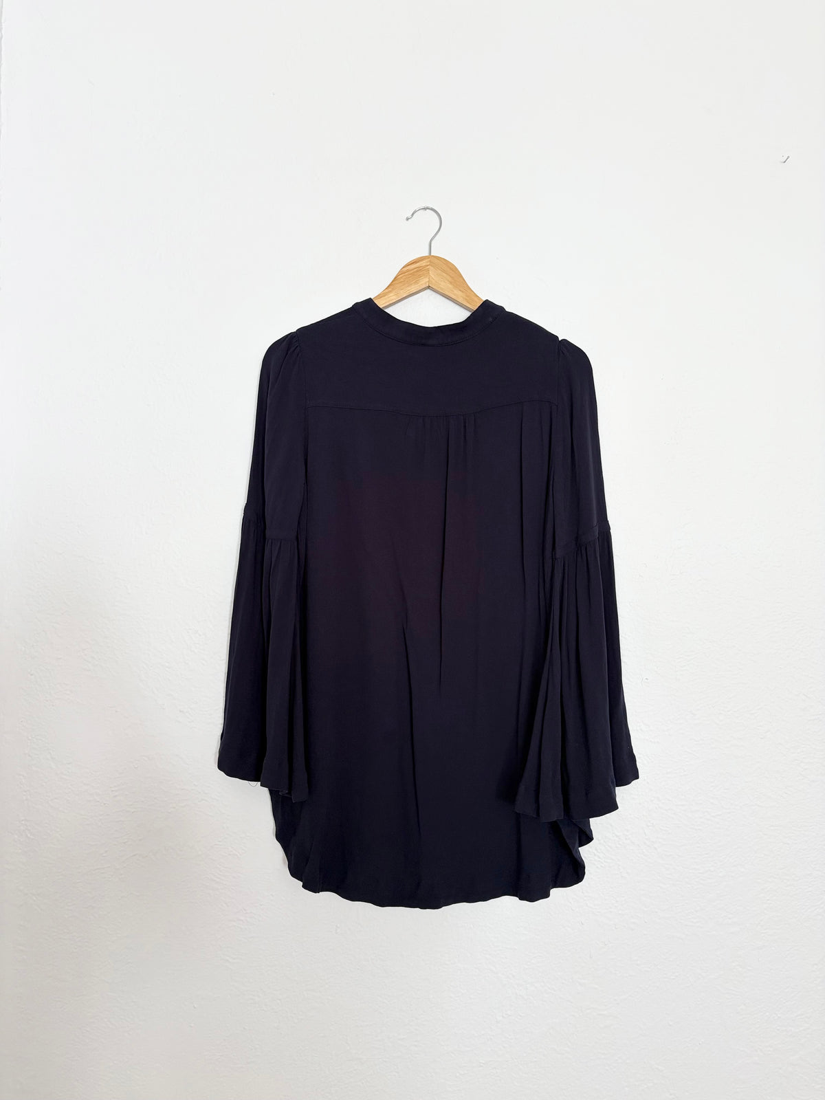 Free People bell sleeve easy girl henley top Large