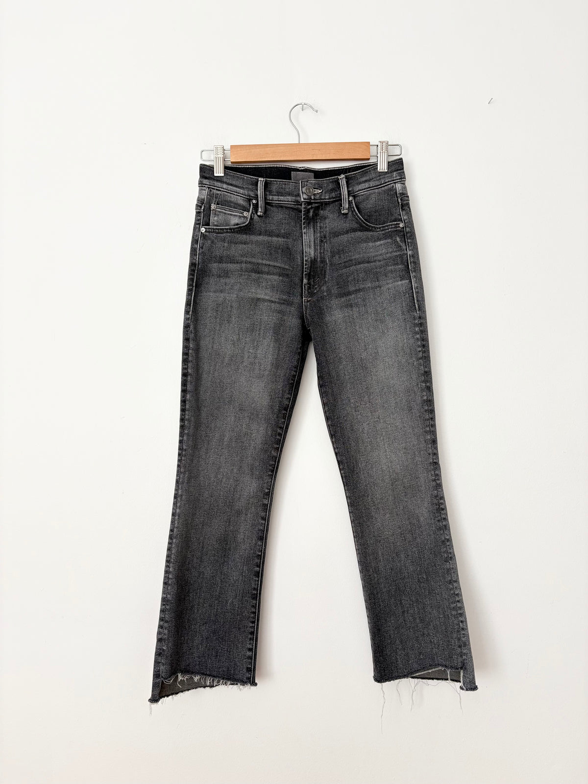 Mother insider crop step fray W27