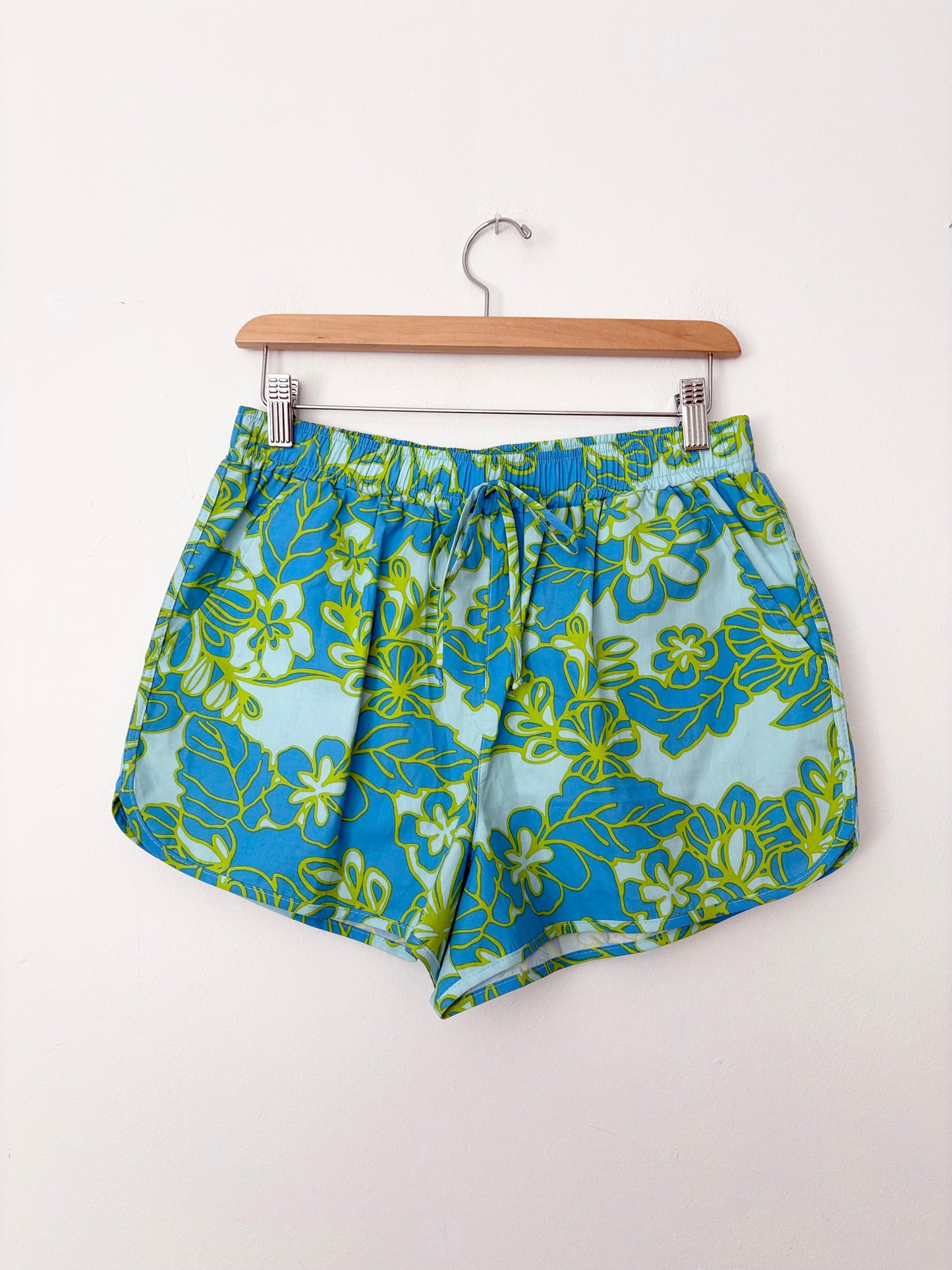Urban Renewal tropical shorts Medium