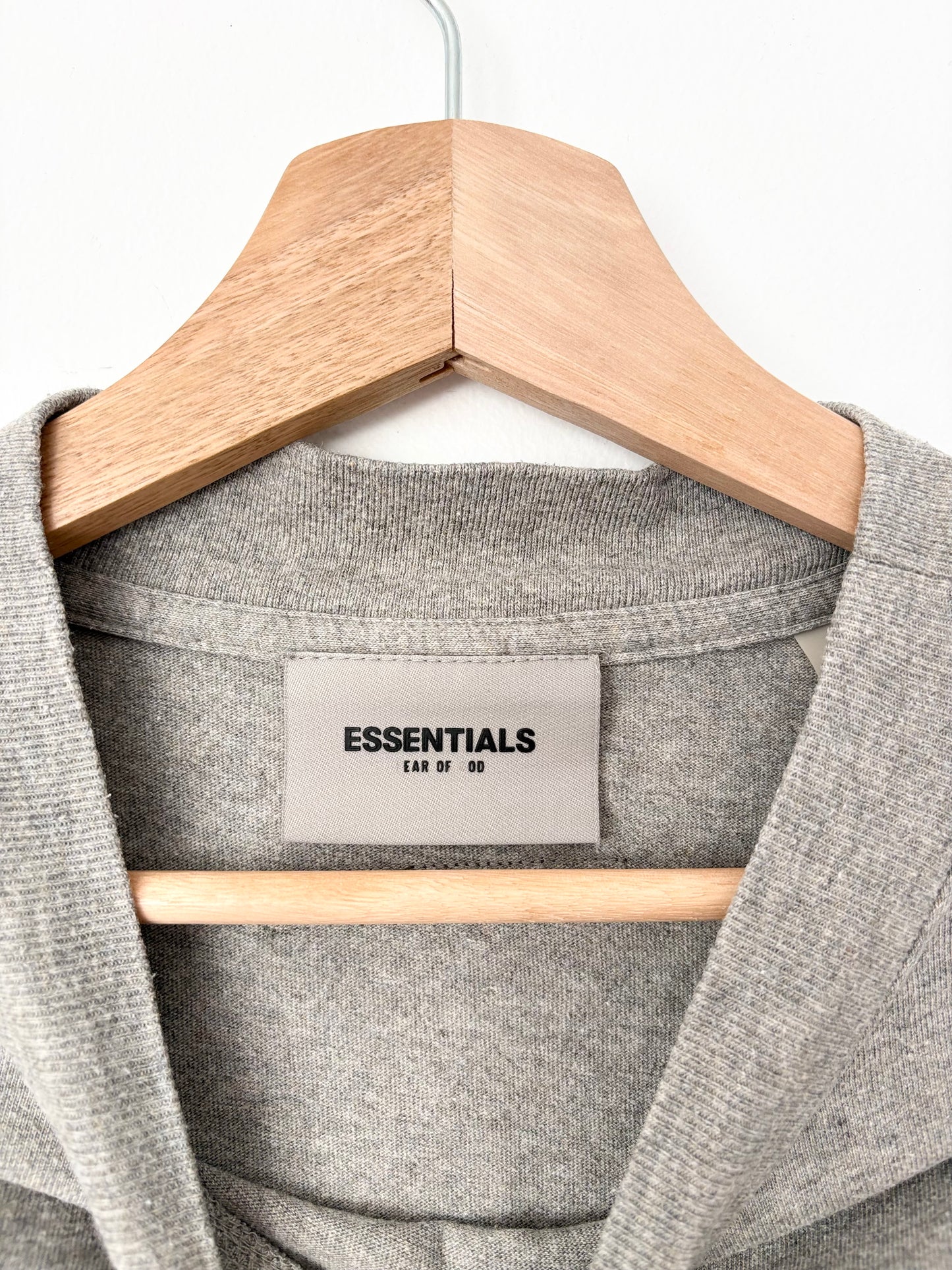 T-shirt à manches longues gris Fear of God Essentials, logo M/L
