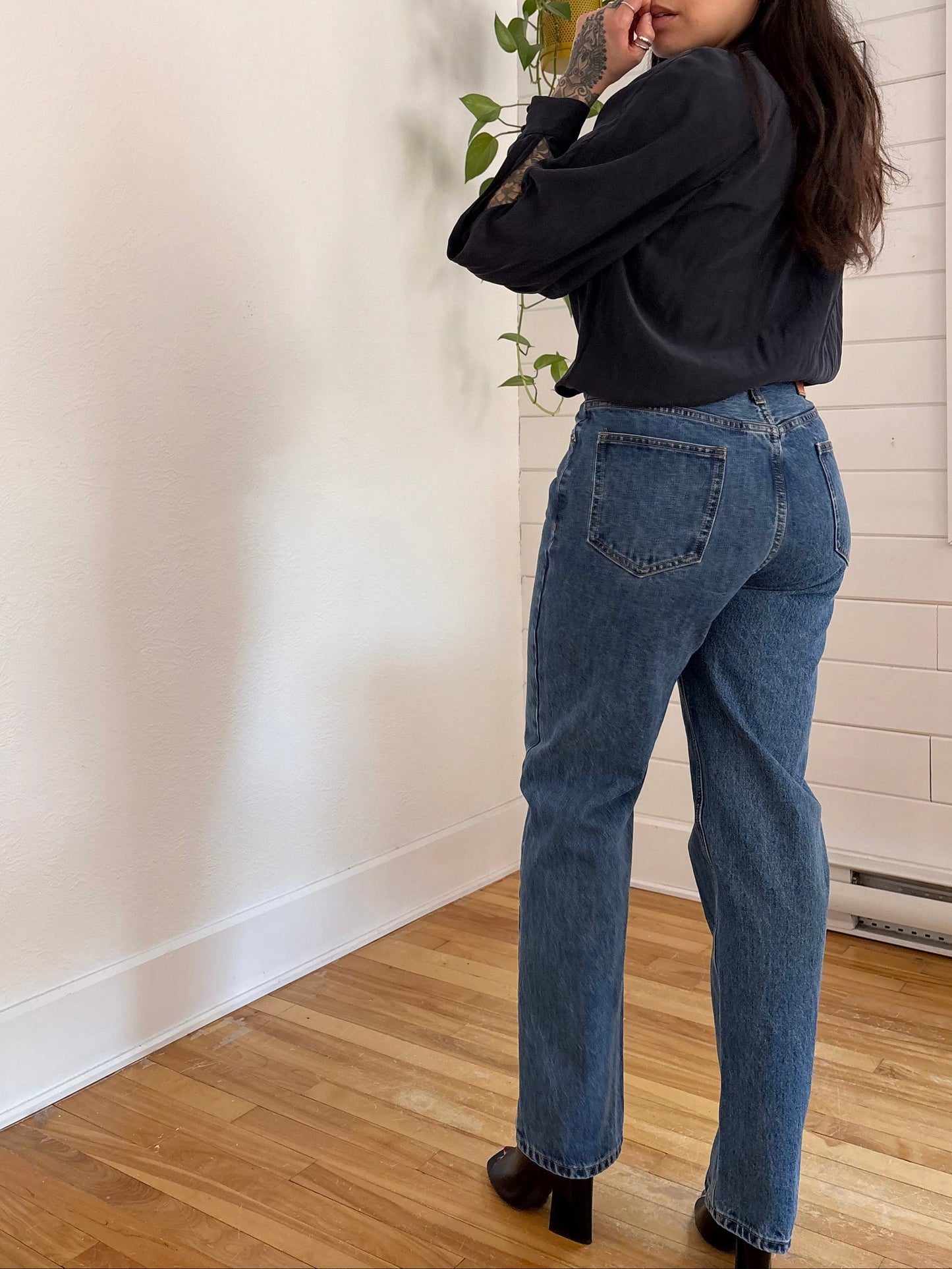 Princess Polly Holly asymmetric jeans W28