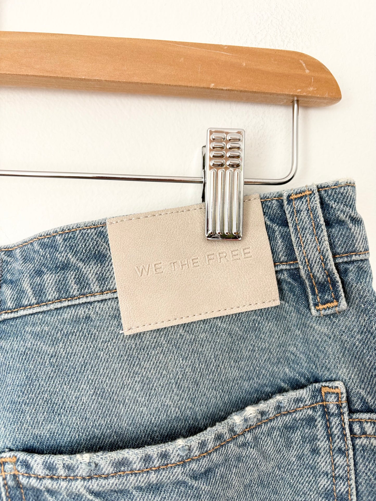 Free people distressed wide leg jeans W28