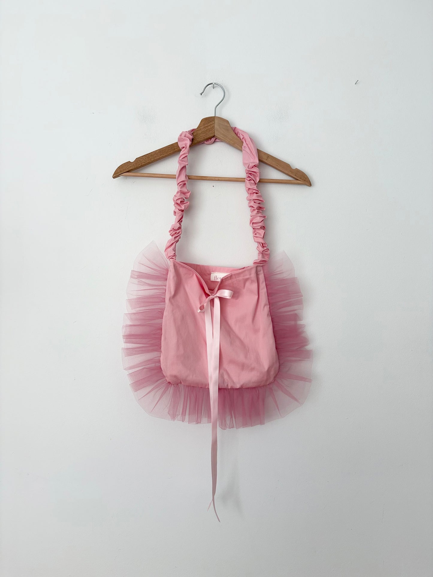 Dans le Jardin pink ruffle tote bag