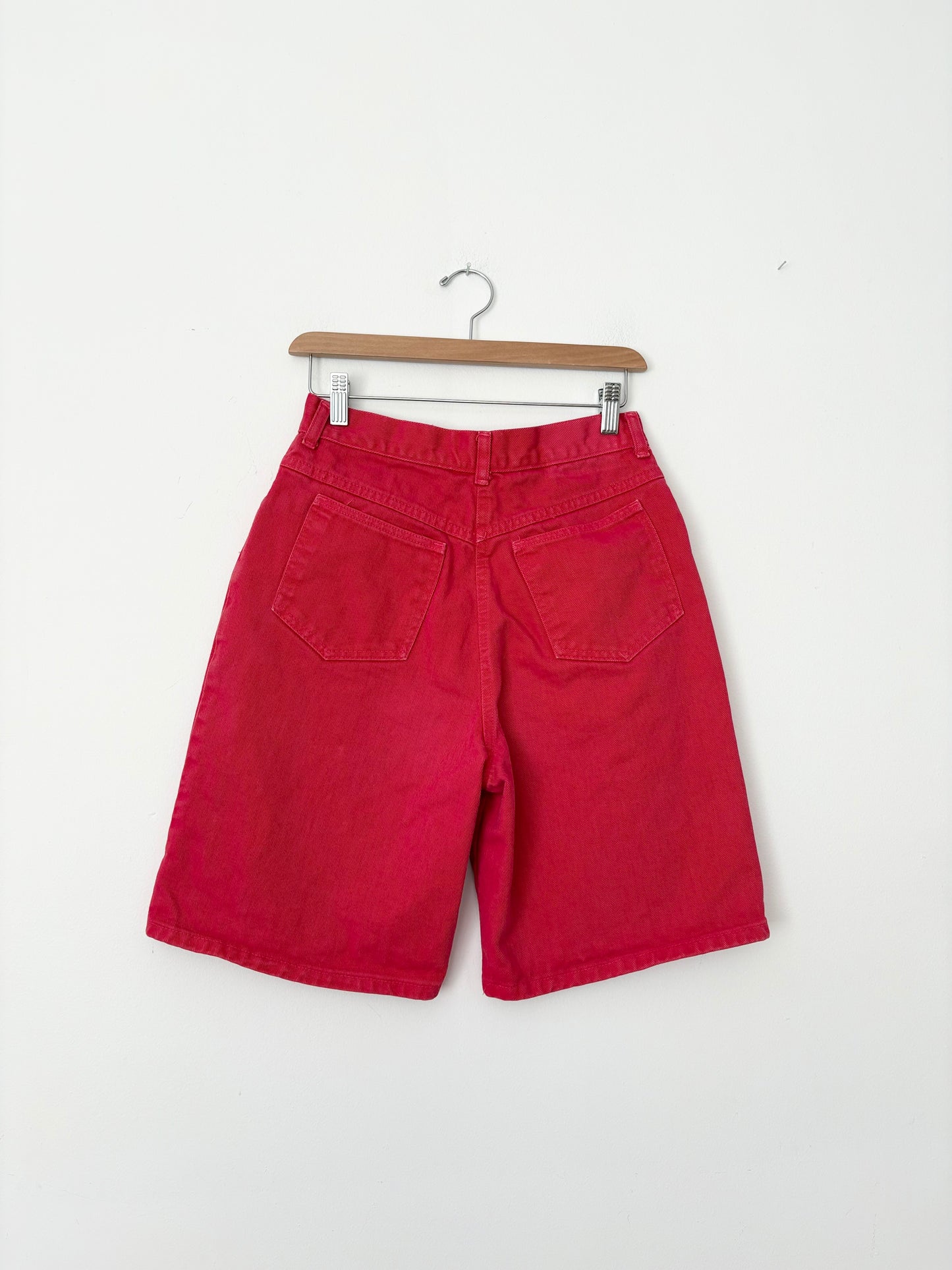 Short bermuda en jean rouge vintage Taille 26