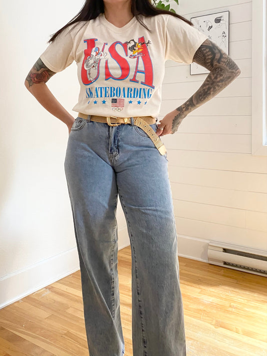 Looney Tunes skateboarding tee S/M