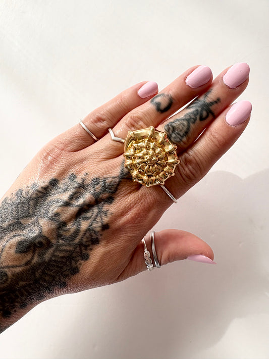 Noir NYC shellschocked gold ring