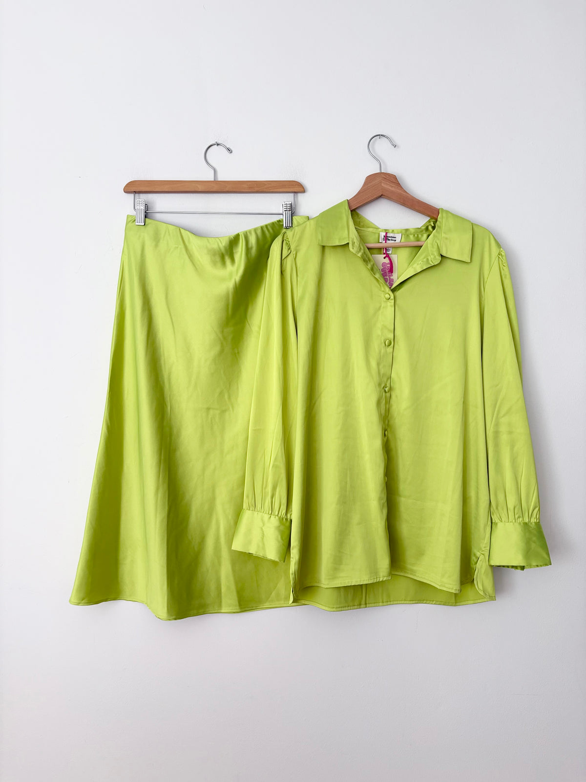 Lucy Swhims X The drop midi skirt set M/L