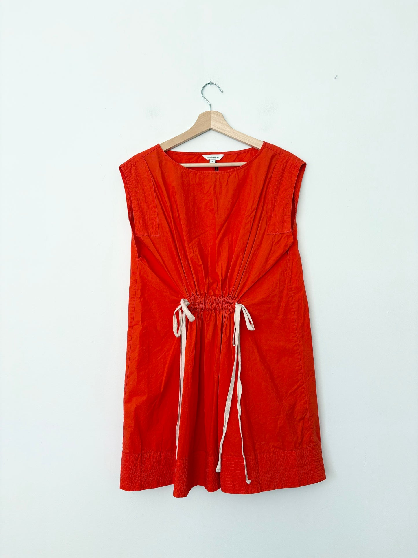 Banana Republic robe mini en popeline de coton à taille froncée taille M