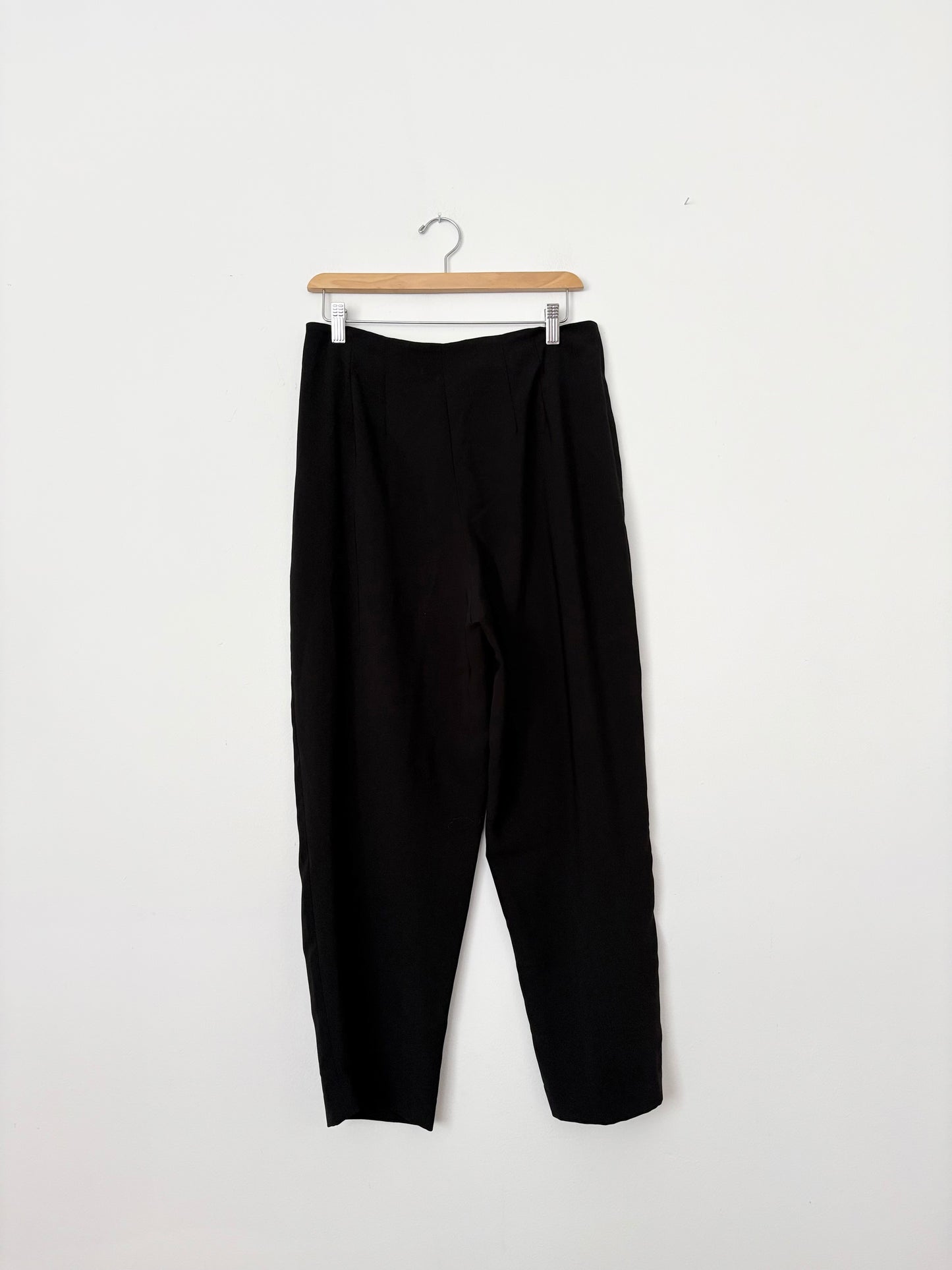 Pantalon Zara à taille portefeuille fuselée, taille M