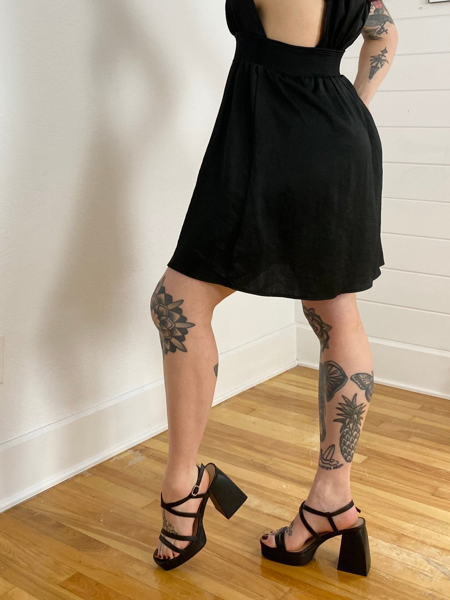 Urban outfitters chunky heel strappy sandals EUR37