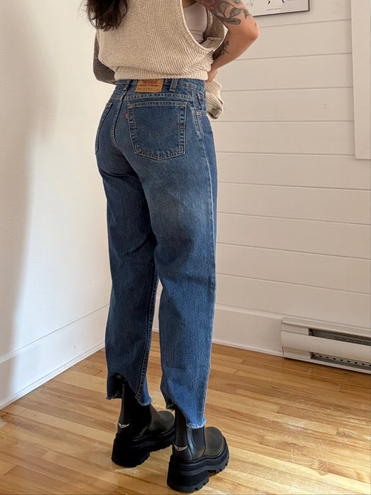 Vintage Levis 550 straight leg jeans W28