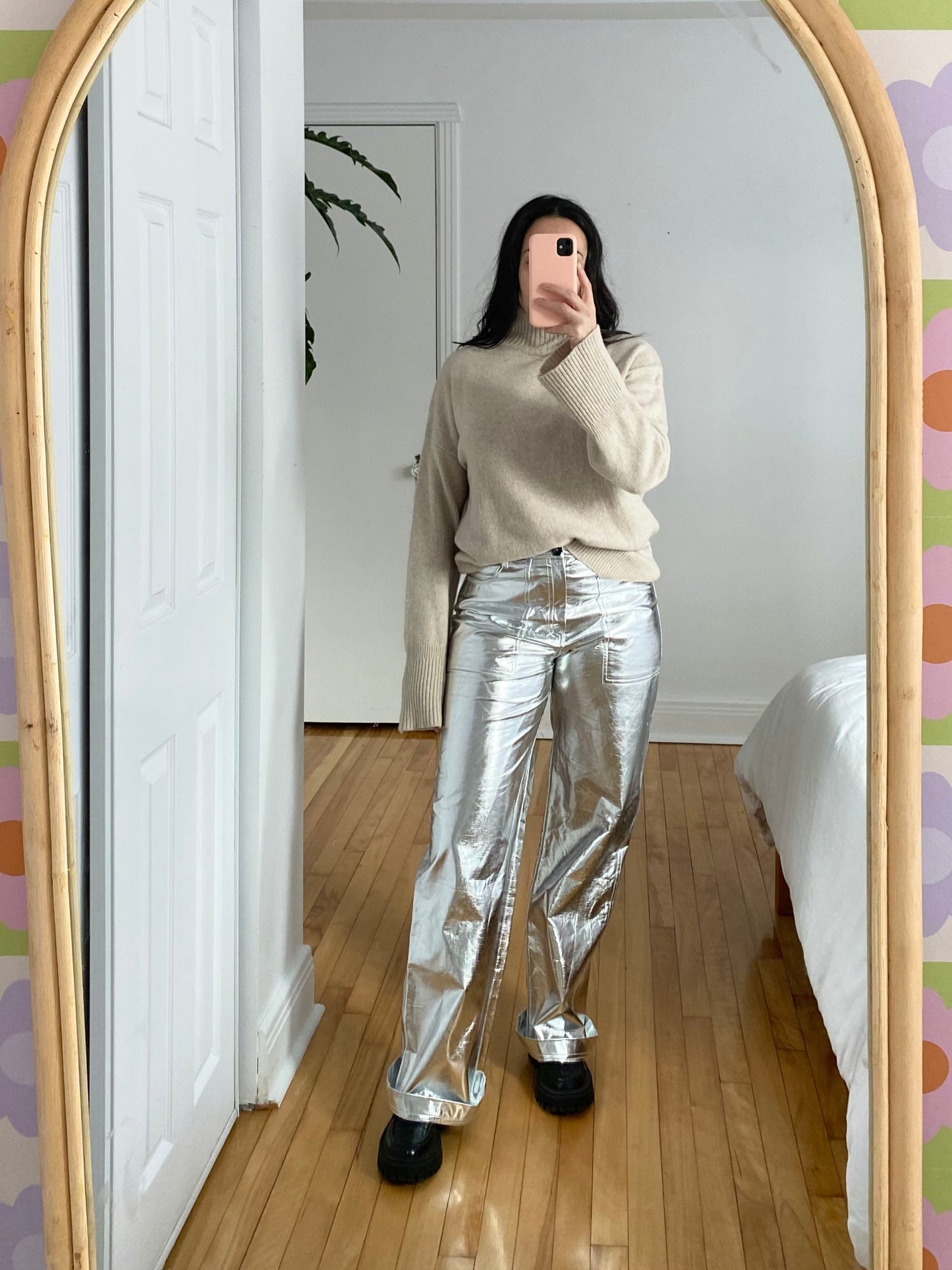 Know one cares silver metallic pants Medium