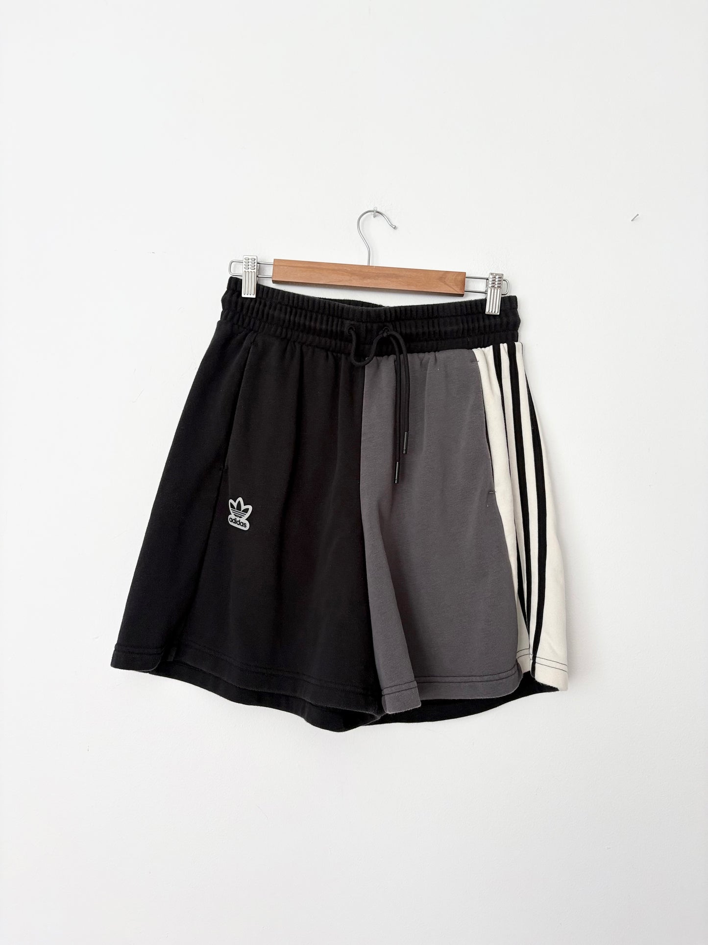 Adidas Summer Rave colorblock boyfriend sweatshorts Medium