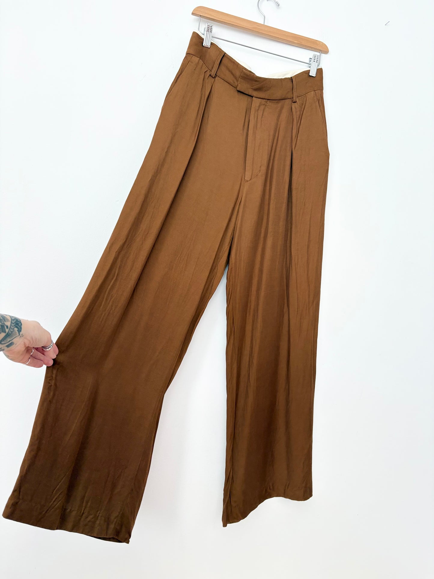 Pantalon large à doublure contrastée Zara W28