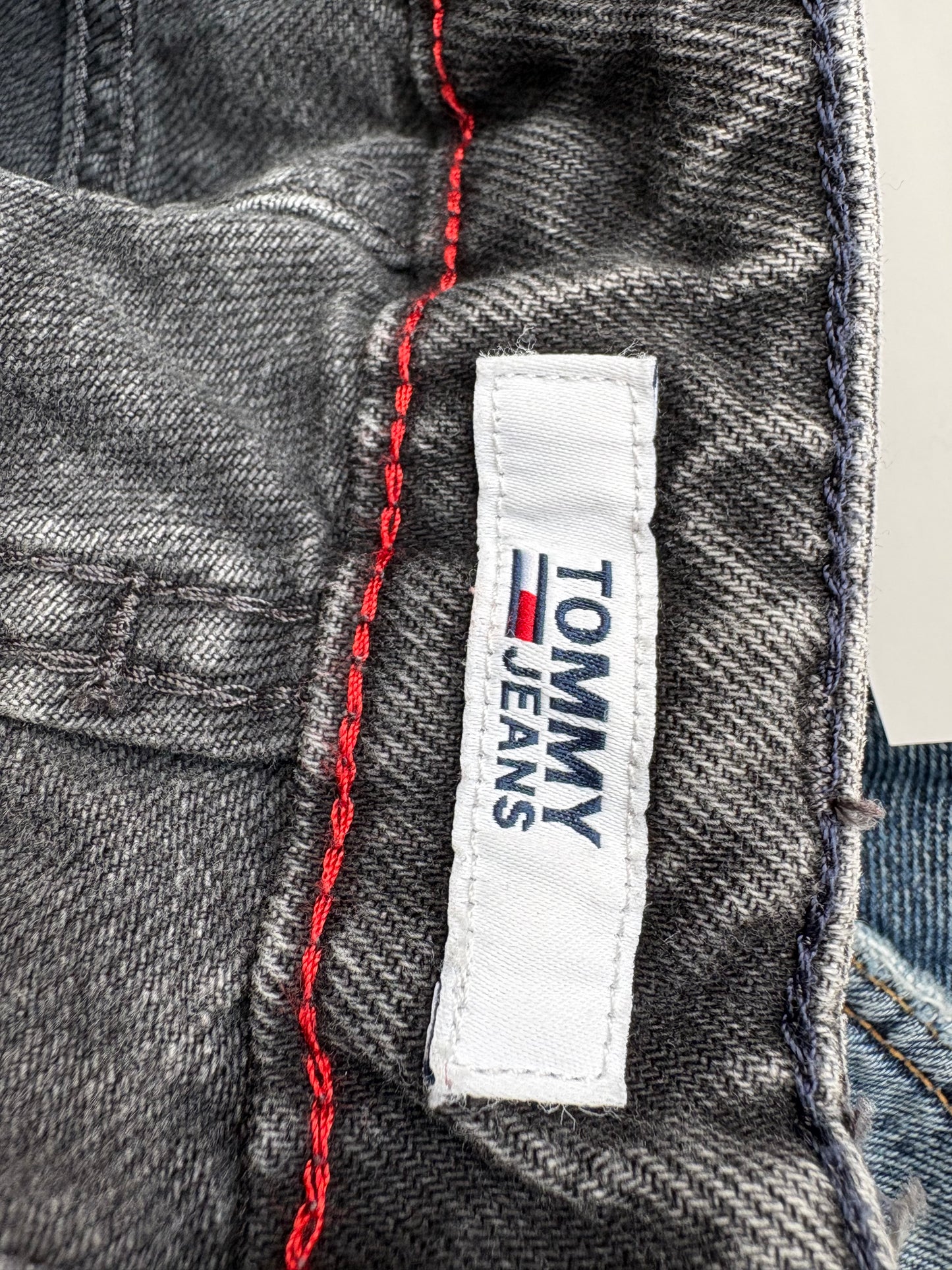 Vintage Tommy Hilfiger straight leg jeans W31/32