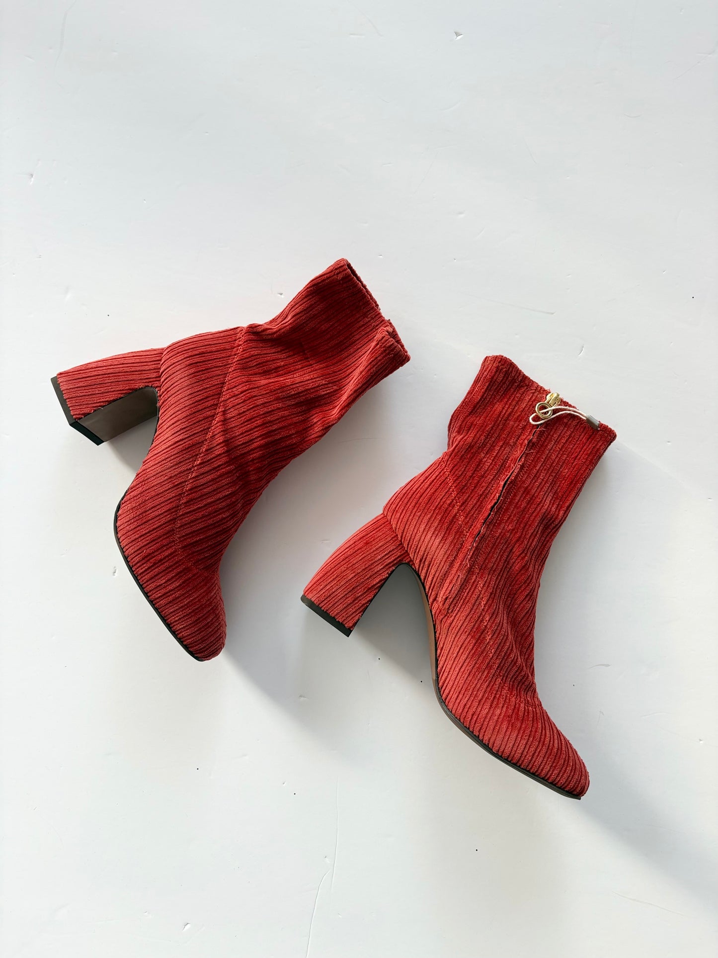 Bottines en velours côtelé L'autre chose US6