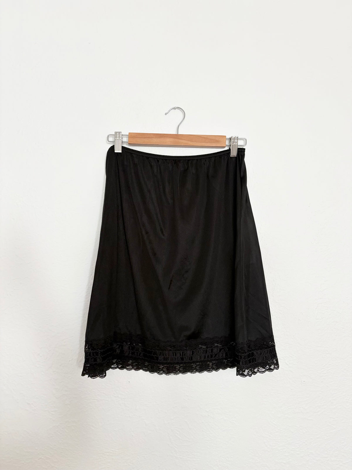 Jupe midi vintage avec bordure en dentelle M/L