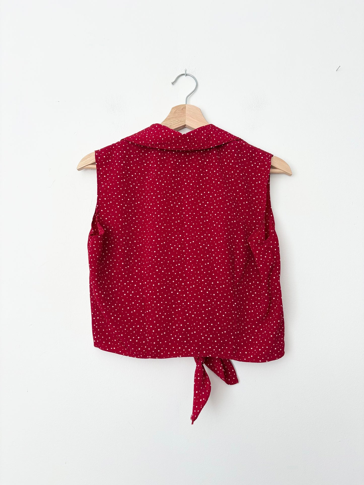 Vintage polka dot sleeveless blouse Medium