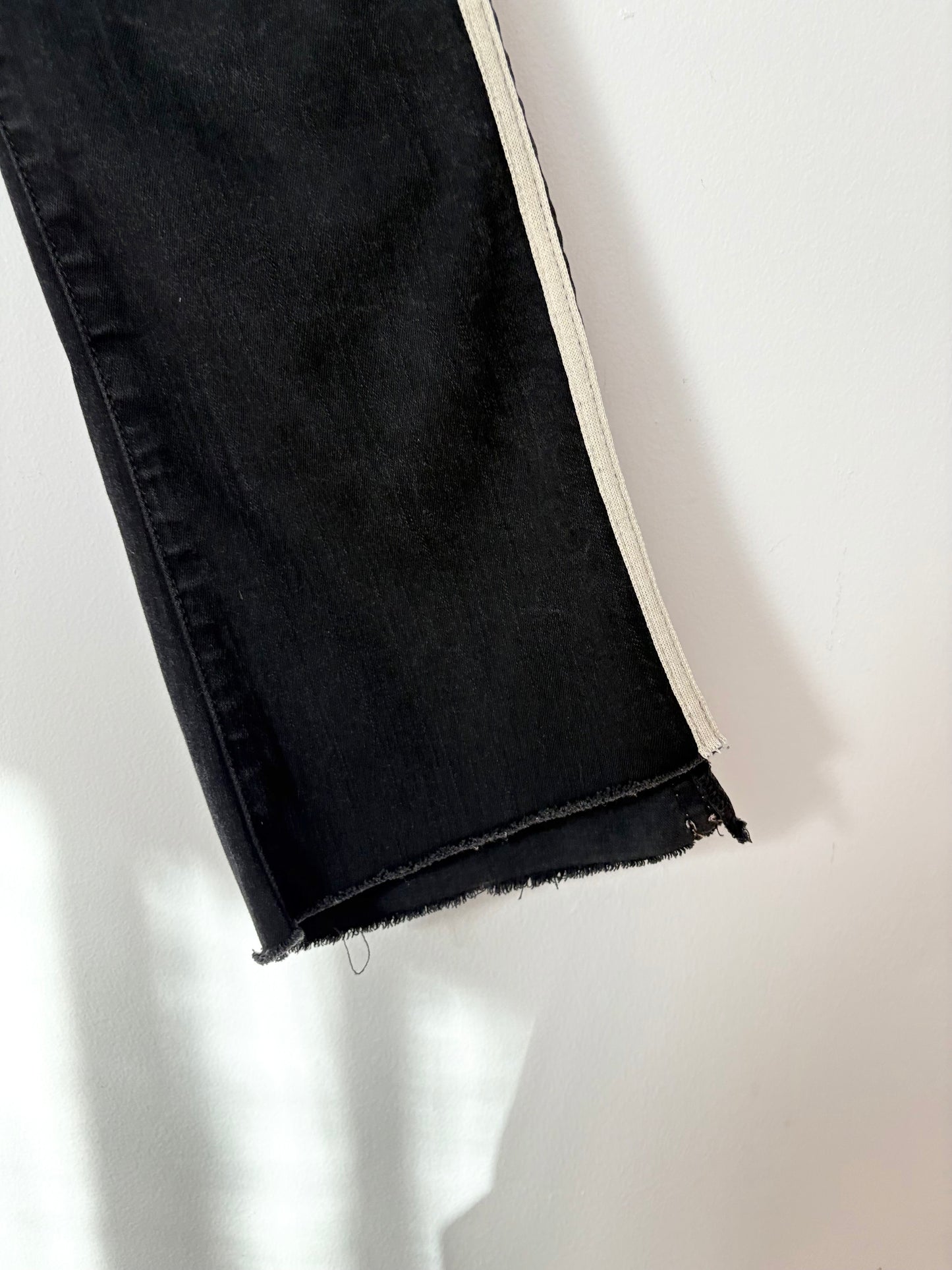 Mother insider crop step fray jeans W27