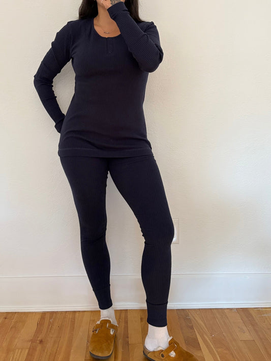 The simple folk ribbed legging in indigo *Multiple sizes*