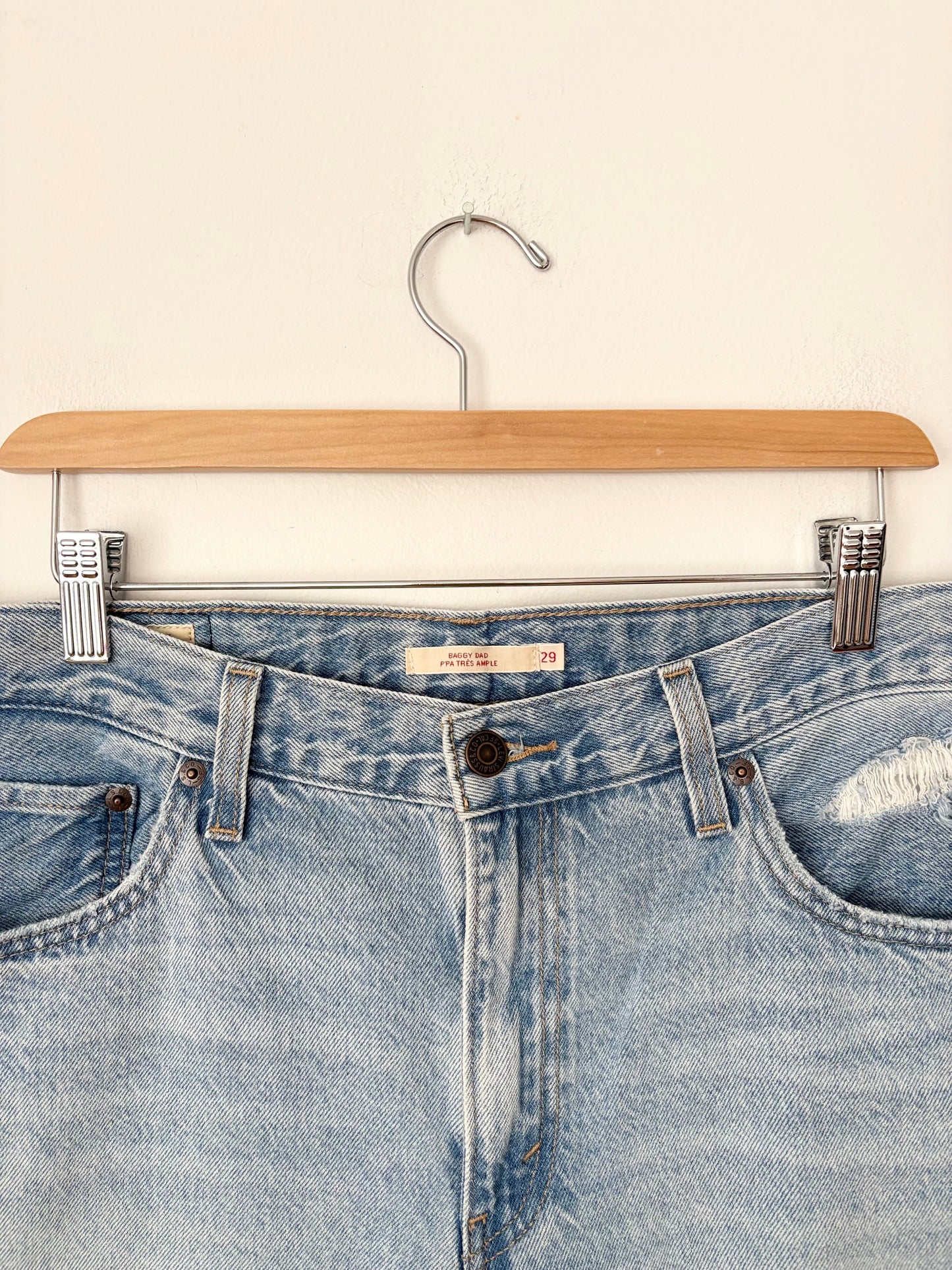Levis distressed baggy dad jeans W29/30