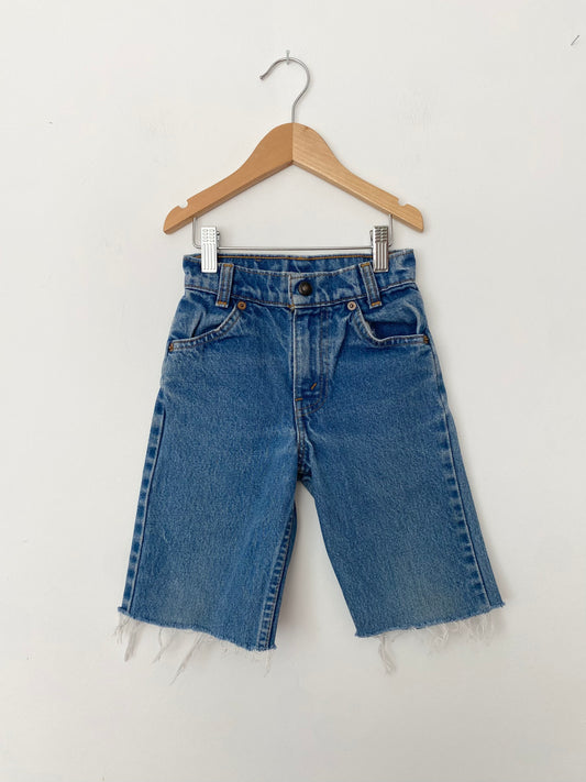 Vintage levis long denim shorts 4/5Y