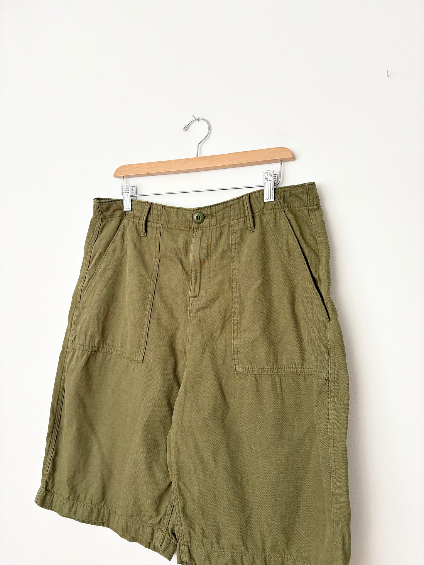Good American short en lin mélangé léger coupe bermuda W29-31