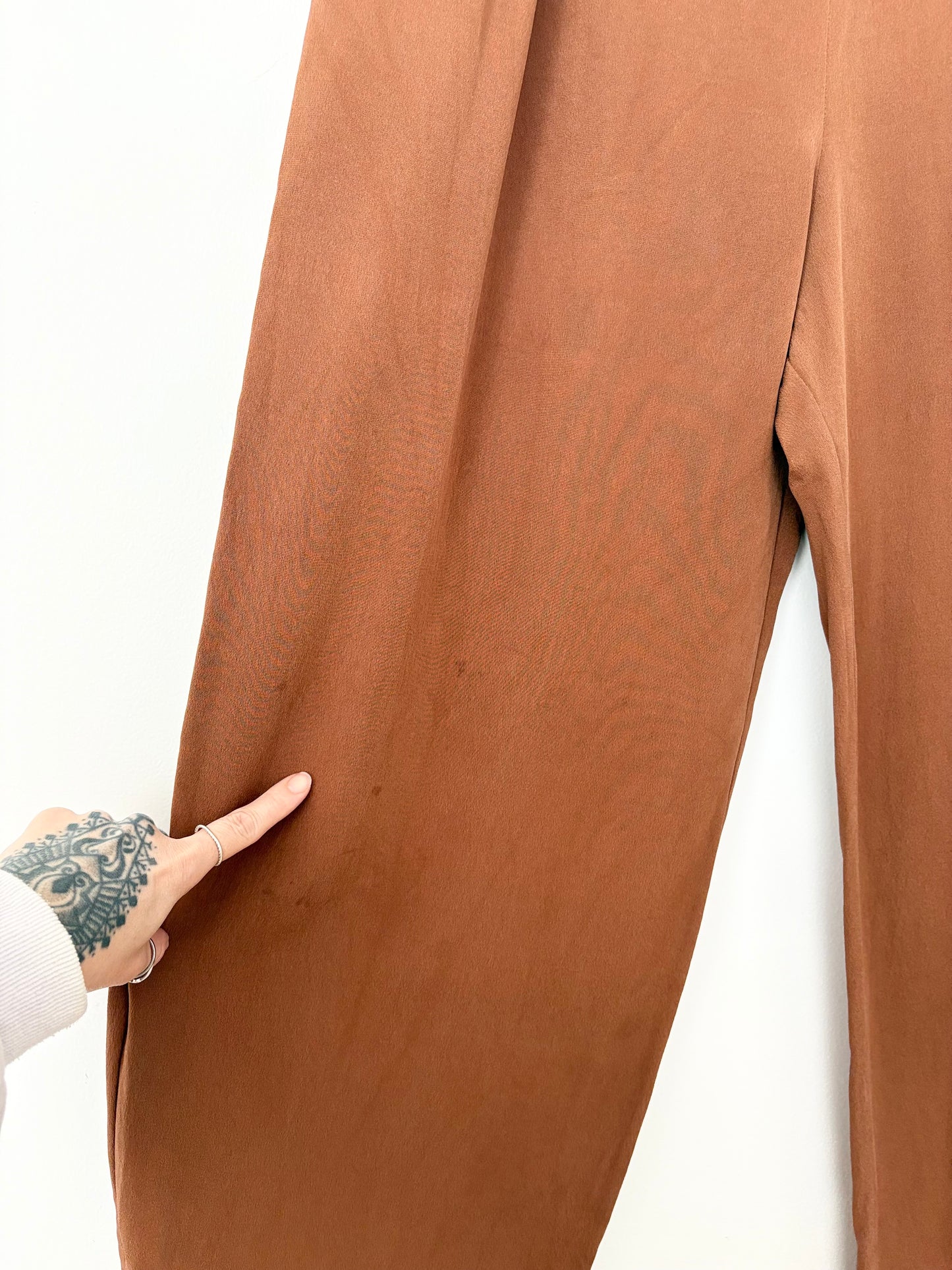 Pantalon large en soie marron St John, taille M/L