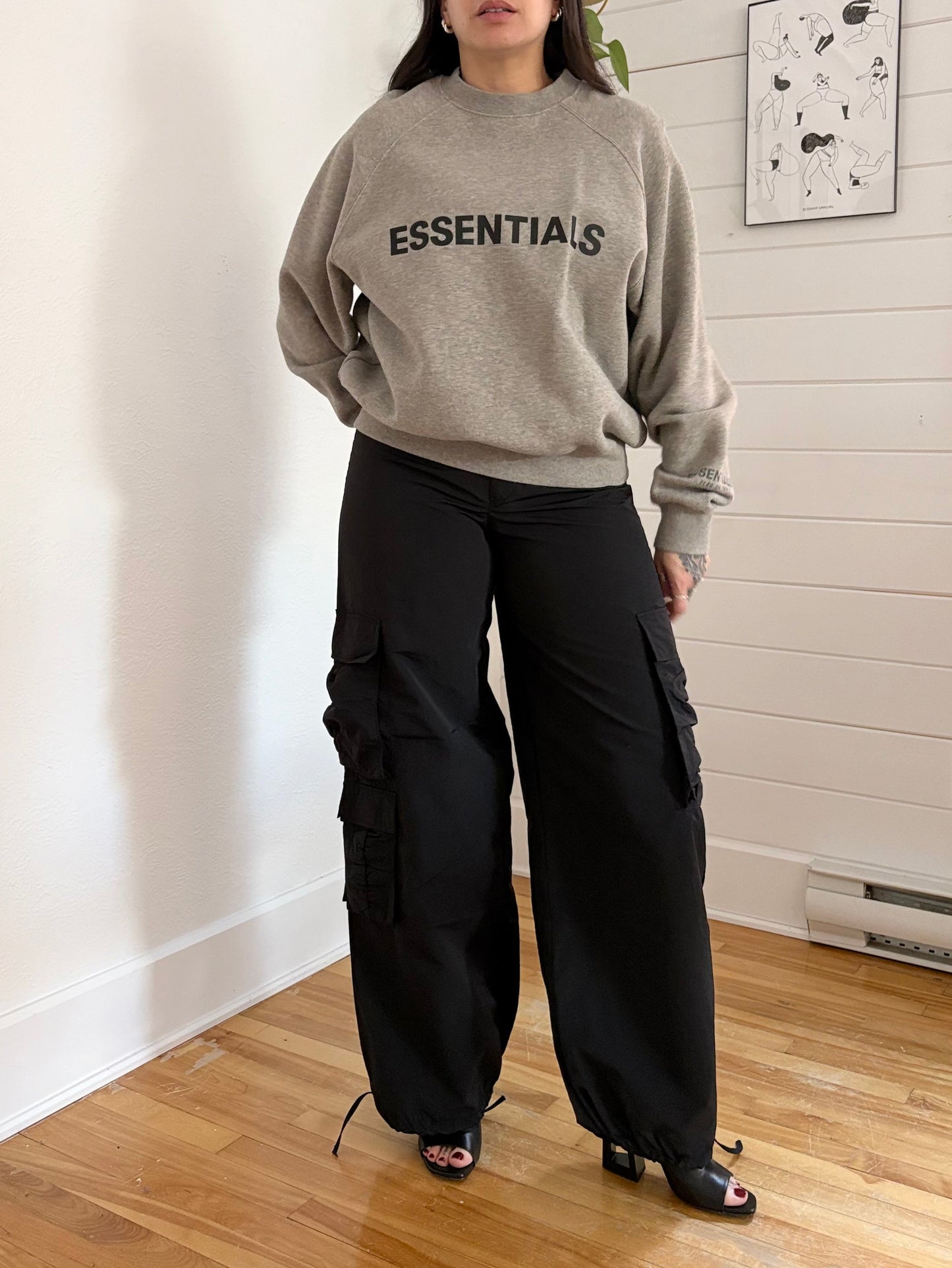 Fear of God Essentials Signature logo crewneck XS-M