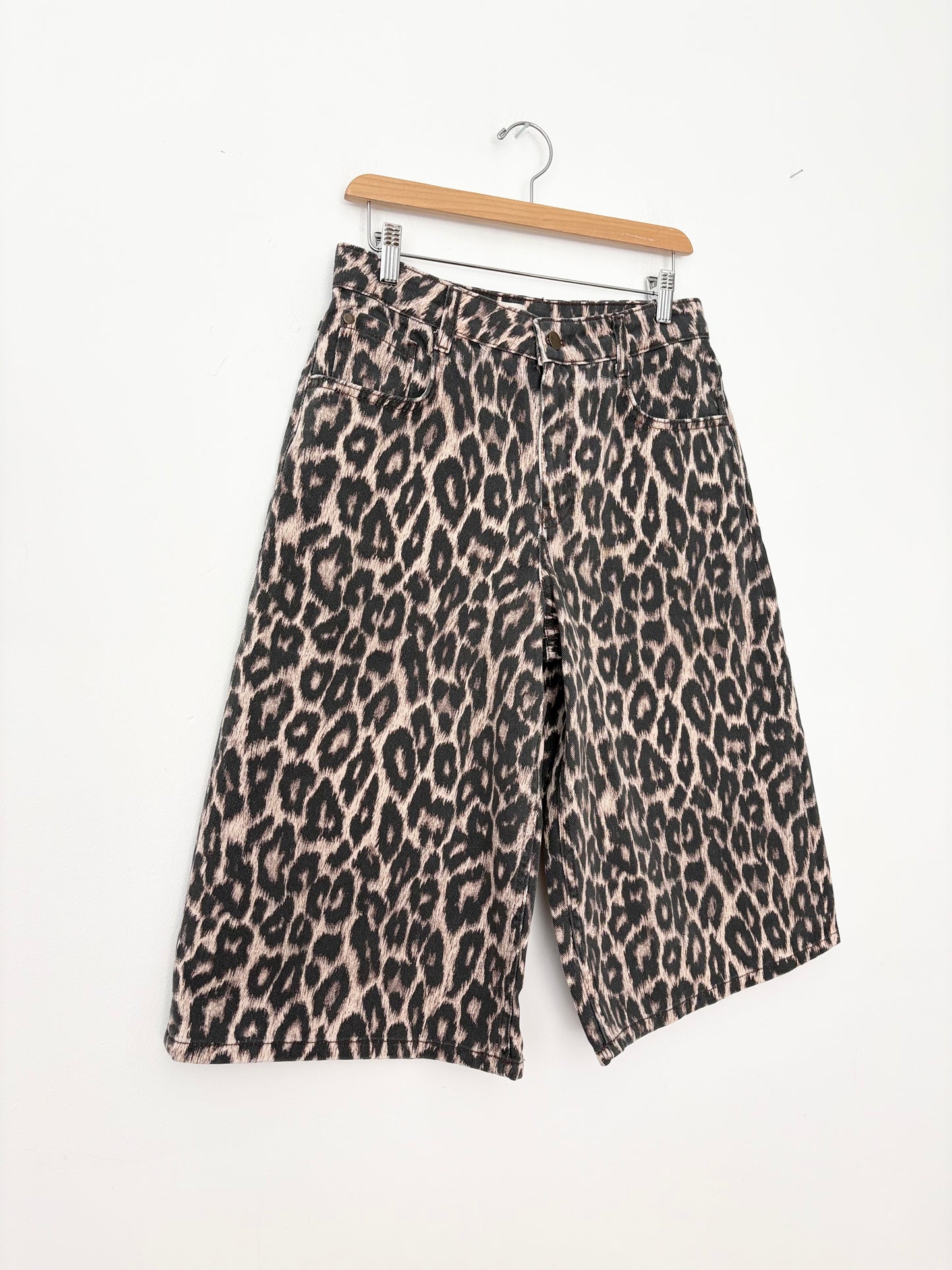 Pilcro leopart print bermuda shorts W27/28