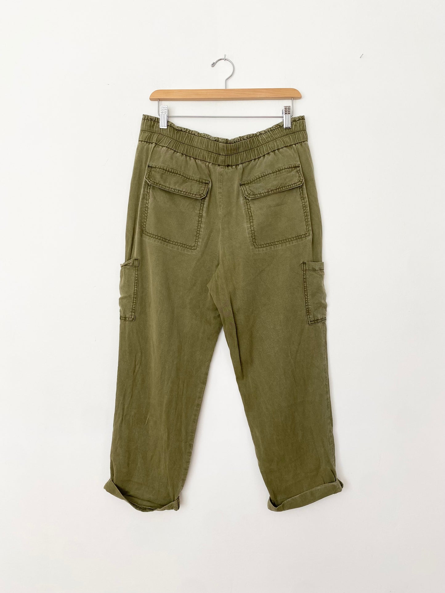 Free People lightweight cargo pants Medium
