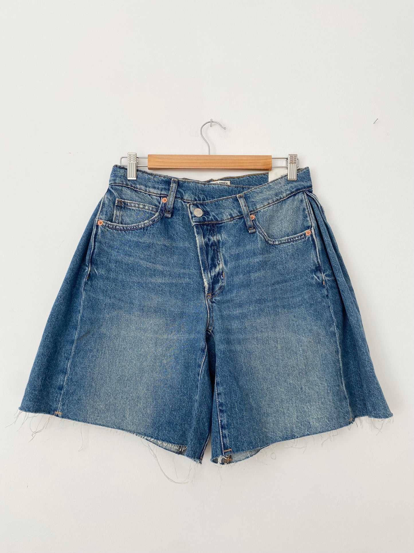 Free people boomerang long shorts W27/28