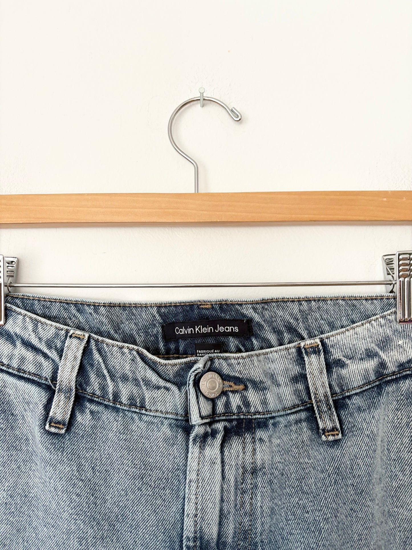 Calvin Klein super high rise wide leg cargo jeans W26