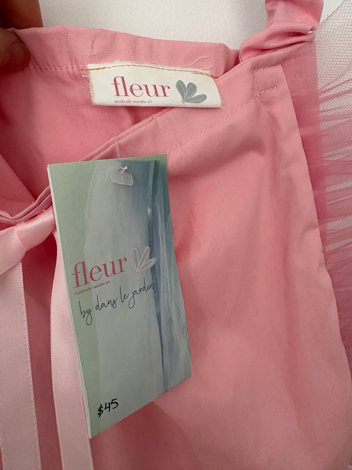 Dans le Jardin pink ruffle tote bag