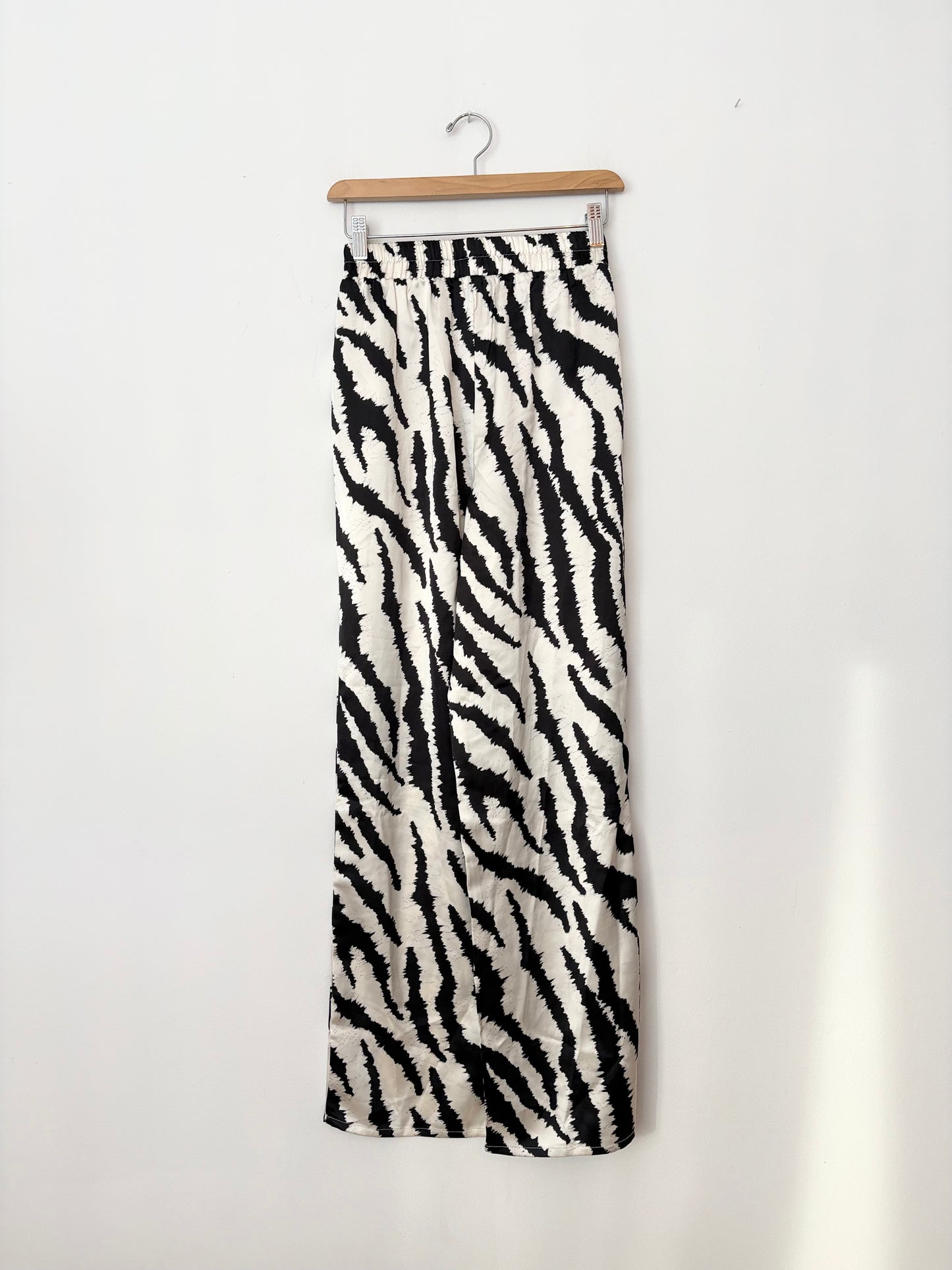 4th+ Reckless zebra satin wide leg pants XS