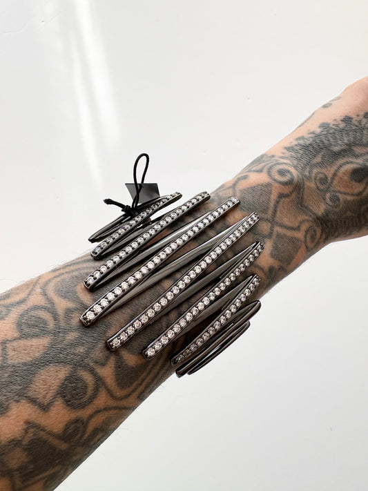 Noir NYC zigzag gunmetal cuff