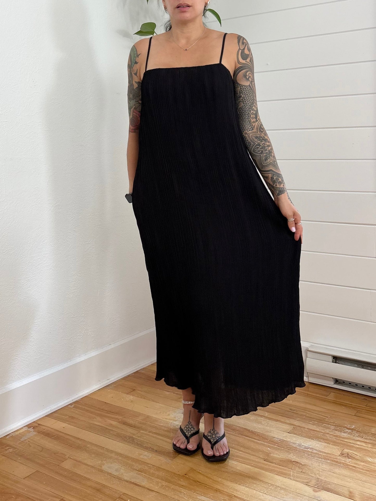 Robe plissée Goldie noire Madewell taille M