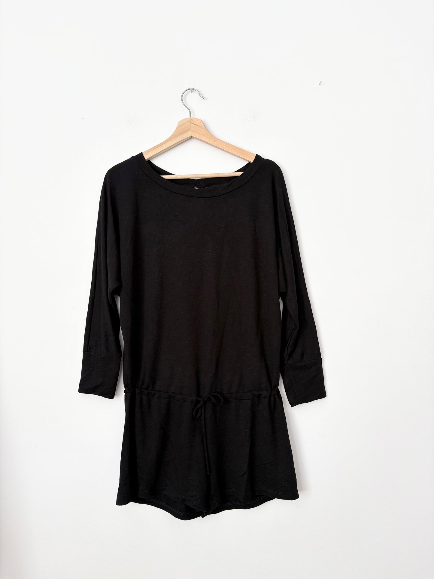 Lanston black long sleeve boyfriend romper Small