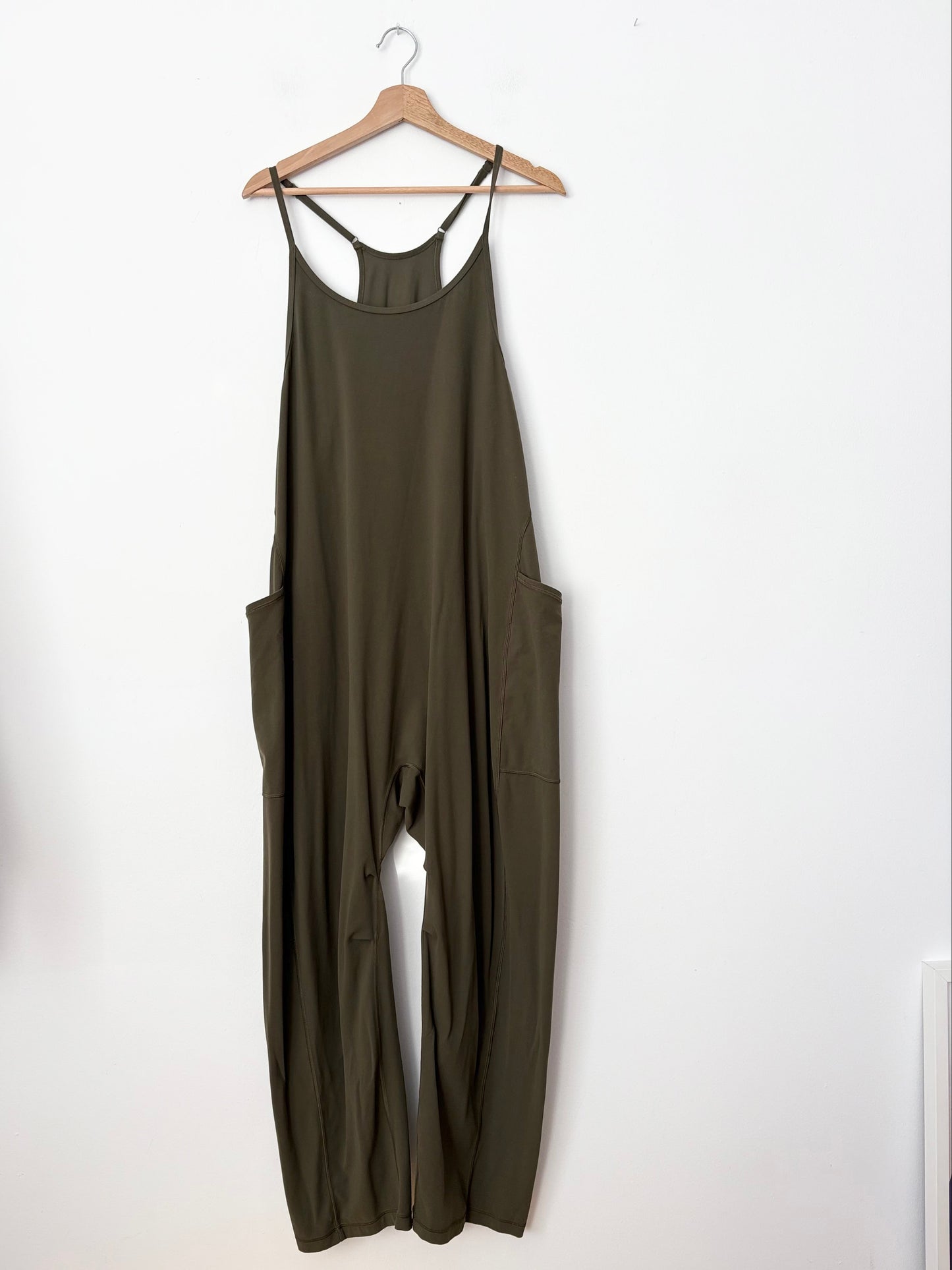 Aritzia golden butter breakaway jumpsuit M/L