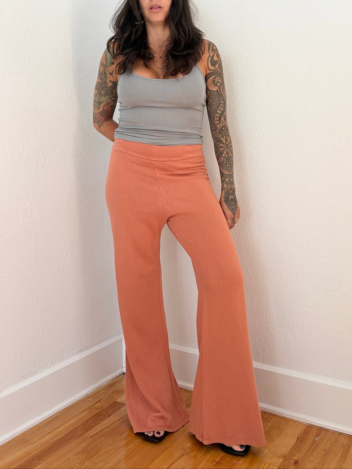 Essentiels MTL wide leg sweatpants Large