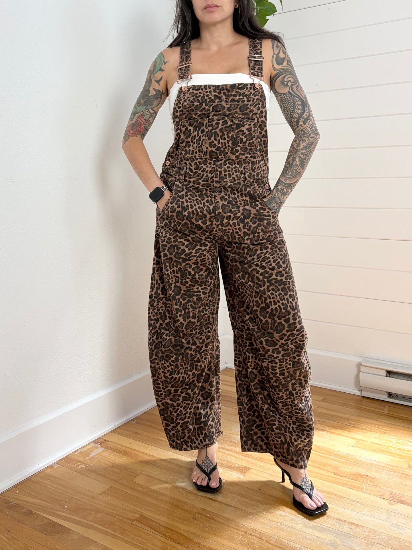 Gap leopard denim horseshoe overalls XS/S