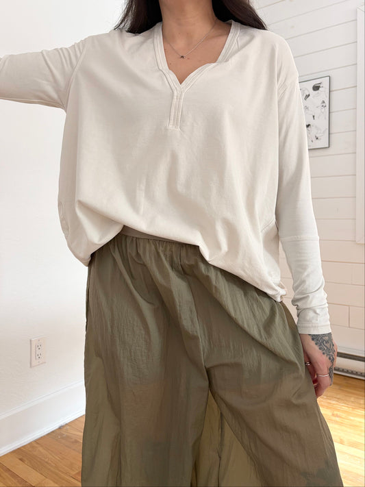 Lululemon back in action V neck long sleeve Medium